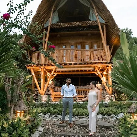 Penida Bambu Green Suites