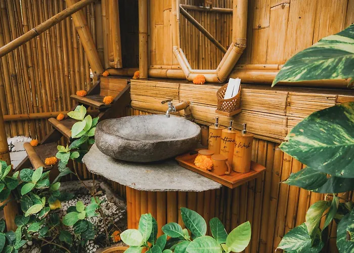 Penida Bambu Гостевой дом 3*